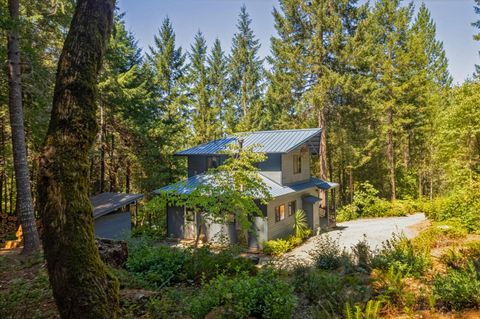 Tiny photo for 4901 Thompson Creek Road, Selma, OR 97538 (MLS # 220217110)