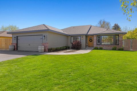 Tiny photo for 4039 Valinda Way, Klamath Falls, OR 97603 (MLS # 220220127)
