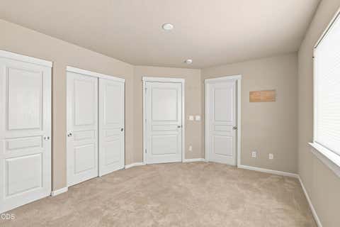 Tiny photo for 417 NW 27th Street, Redmond, OR 97756 (MLS # 220227384)