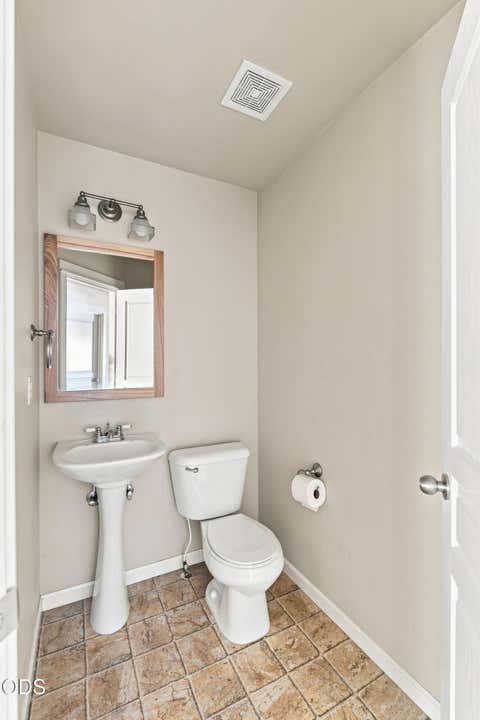 Tiny photo for 417 NW 27th Street, Redmond, OR 97756 (MLS # 220227384)