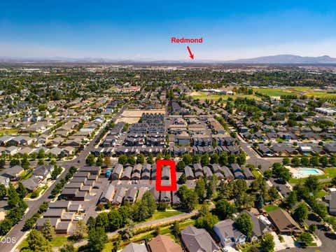 Tiny photo for 417 NW 27th Street, Redmond, OR 97756 (MLS # 220227384)