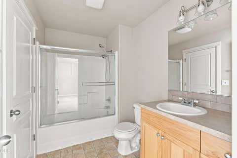 Tiny photo for 417 NW 27th Street, Redmond, OR 97756 (MLS # 220227384)