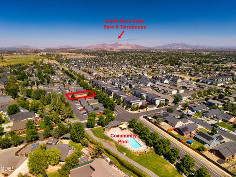Tiny photo for 417 NW 27th Street, Redmond, OR 97756 (MLS # 220227384)