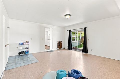 Tiny photo for 2516 Sandy Terrace, Medford, OR 97504 (MLS # 220225134)