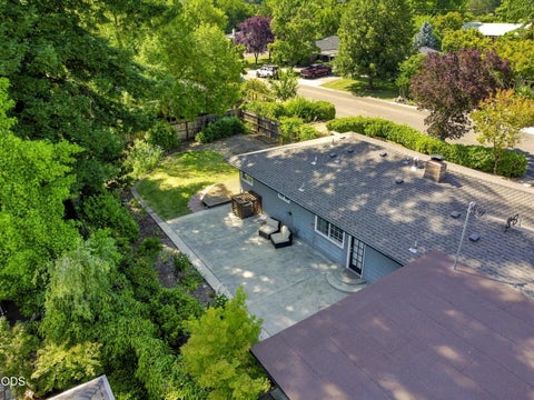 Tiny photo for 2516 Sandy Terrace, Medford, OR 97504 (MLS # 220225134)