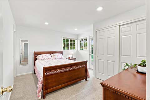 Tiny photo for 2516 Sandy Terrace, Medford, OR 97504 (MLS # 220225134)