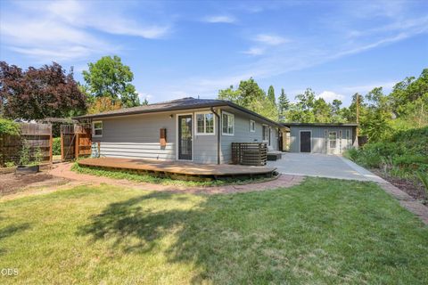 Tiny photo for 2516 Sandy Terrace, Medford, OR 97504 (MLS # 220225134)