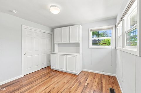 Tiny photo for 2516 Sandy Terrace, Medford, OR 97504 (MLS # 220225134)