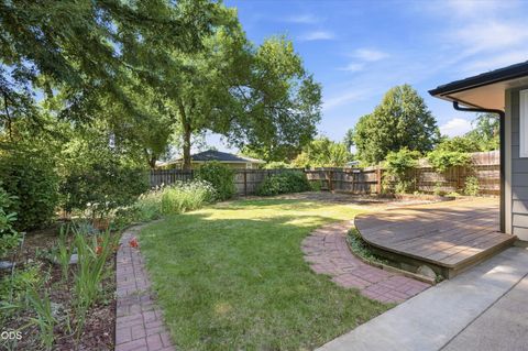 Tiny photo for 2516 Sandy Terrace, Medford, OR 97504 (MLS # 220225134)