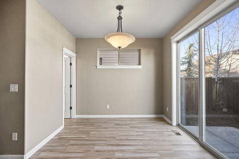 Tiny photo for 20786 Comet Lane, Bend, OR 97701 (MLS # 220216665)