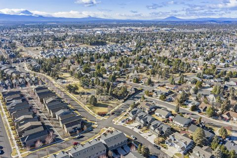 Tiny photo for 20786 Comet Lane, Bend, OR 97701 (MLS # 220216665)