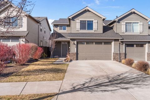 Tiny photo for 20786 Comet Lane, Bend, OR 97701 (MLS # 220216665)