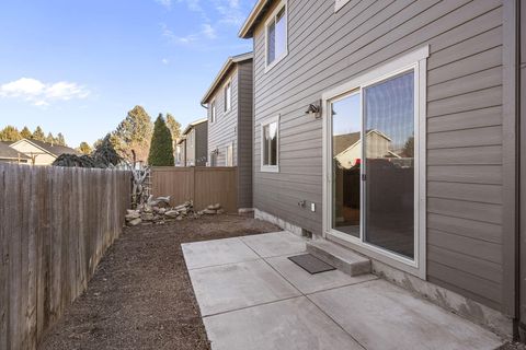 Tiny photo for 20786 Comet Lane, Bend, OR 97701 (MLS # 220216665)