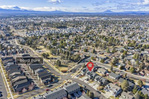 Tiny photo for 20786 Comet Lane, Bend, OR 97701 (MLS # 220216665)