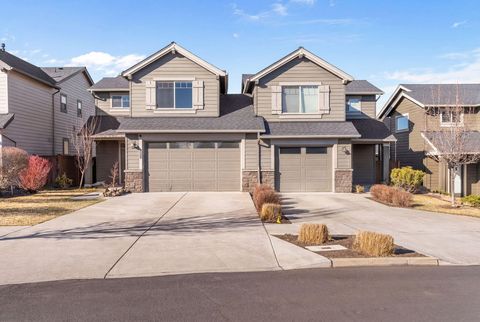 Photo of 20786 Comet Lane, Bend, OR 97701 (MLS # 220216665)
