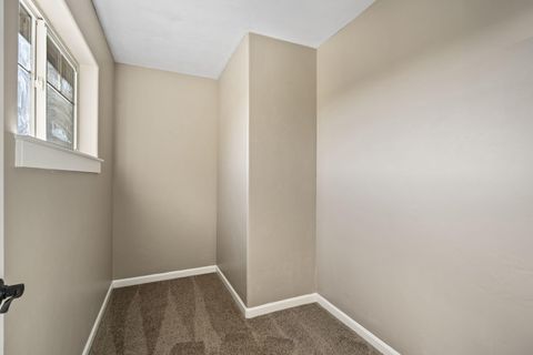 Tiny photo for 20786 Comet Lane, Bend, OR 97701 (MLS # 220216665)