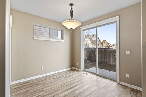 Tiny photo for 20786 Comet Lane, Bend, OR 97701 (MLS # 220216665)