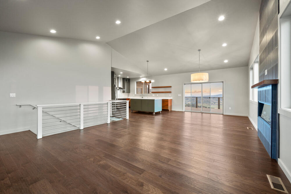 Paradise Hill - Residential