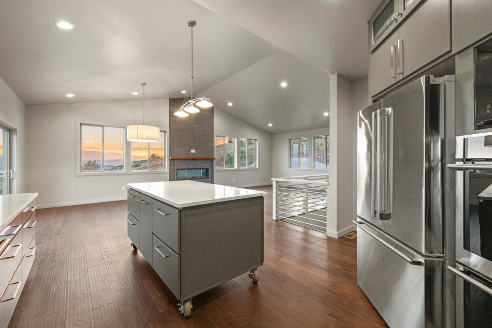 Paradise Hill - Residential