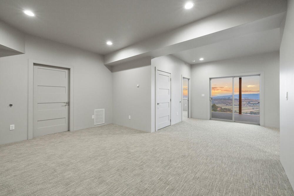 Paradise Hill - Residential