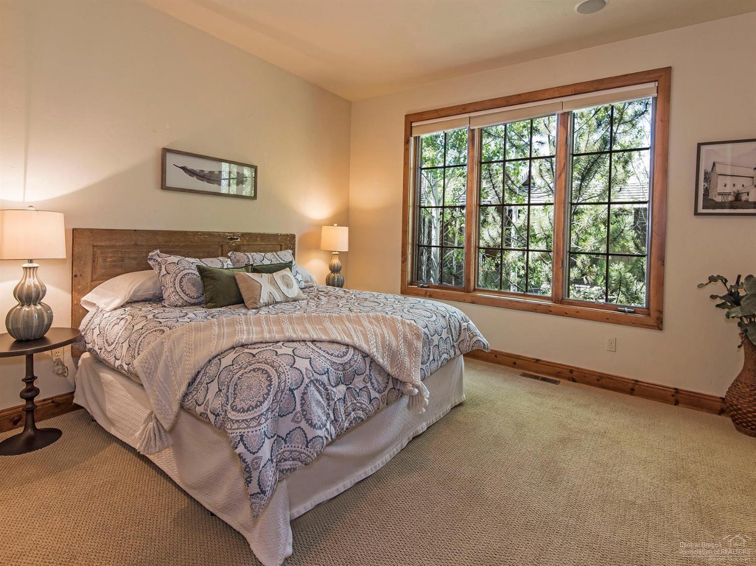 Broken Top - Residential