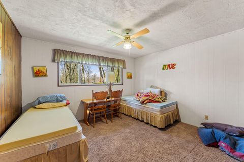 Tiny photo for 291 Chaparral Drive, Grants Pass, OR 97526 (MLS # 220216884)