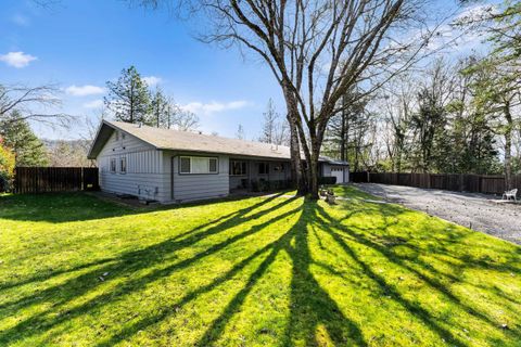 Tiny photo for 291 Chaparral Drive, Grants Pass, OR 97526 (MLS # 220216884)