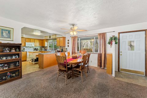 Tiny photo for 291 Chaparral Drive, Grants Pass, OR 97526 (MLS # 220216884)