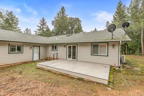 Tiny photo for 4059 Ditch Creek Road, Rogue River, OR 97537 (MLS # 220212660)