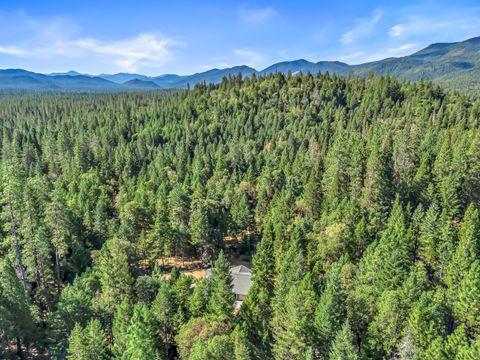 Tiny photo for 4059 Ditch Creek Road, Rogue River, OR 97537 (MLS # 220212660)