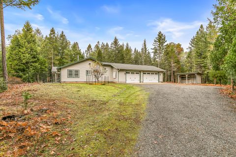 Tiny photo for 4059 Ditch Creek Road, Rogue River, OR 97537 (MLS # 220212660)
