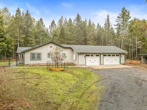Photo of 4059 Ditch Creek Road, Rogue River, OR 97537 (MLS # 220212660)