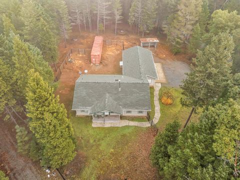 Tiny photo for 4059 Ditch Creek Road, Rogue River, OR 97537 (MLS # 220212660)