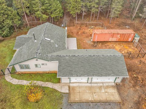 Tiny photo for 4059 Ditch Creek Road, Rogue River, OR 97537 (MLS # 220212660)