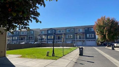 Tiny photo for 341 Englemann Lane, Medford, OR 97501 (MLS # 220213910)