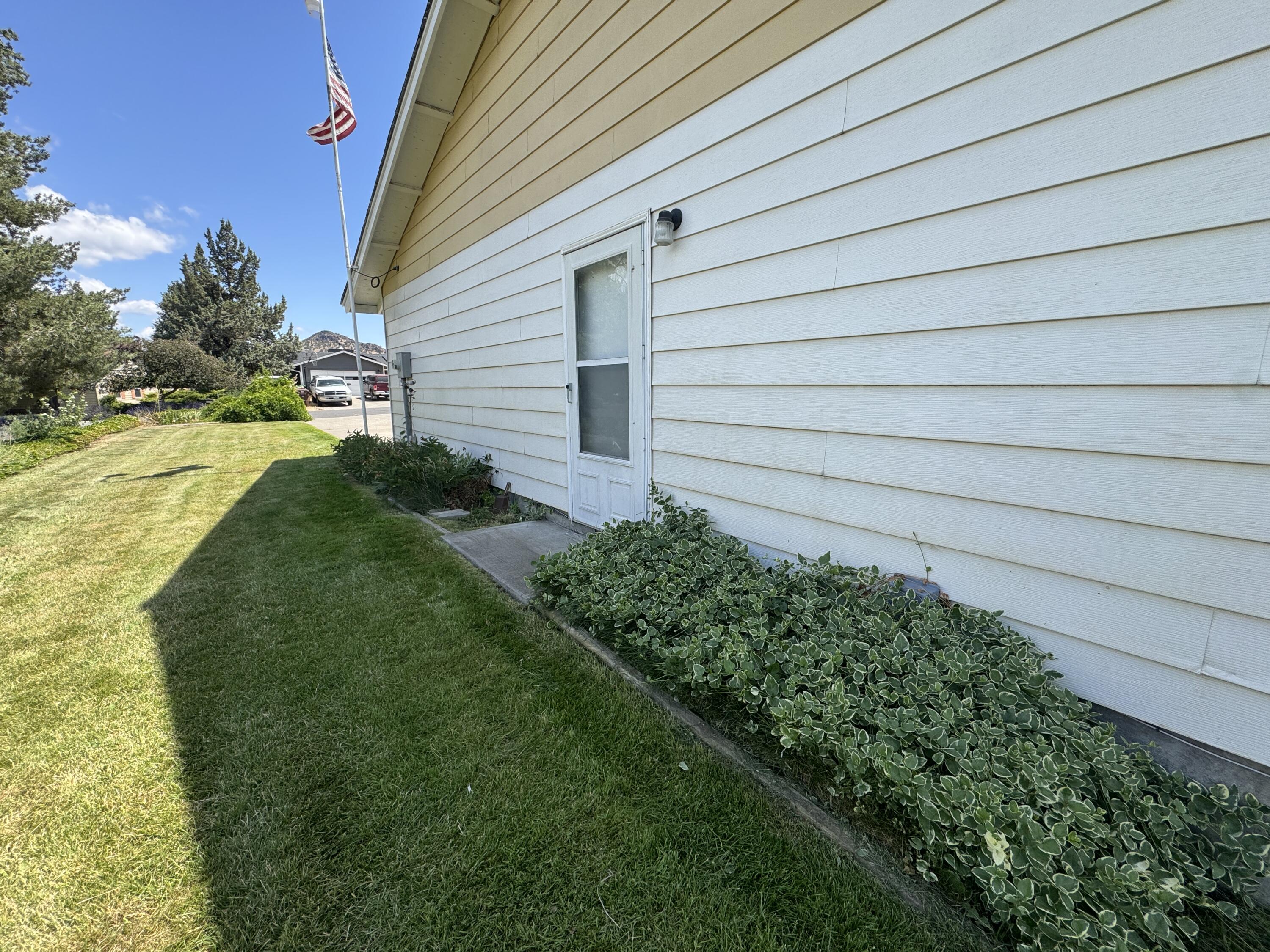 Shouns Crossroads - Residential