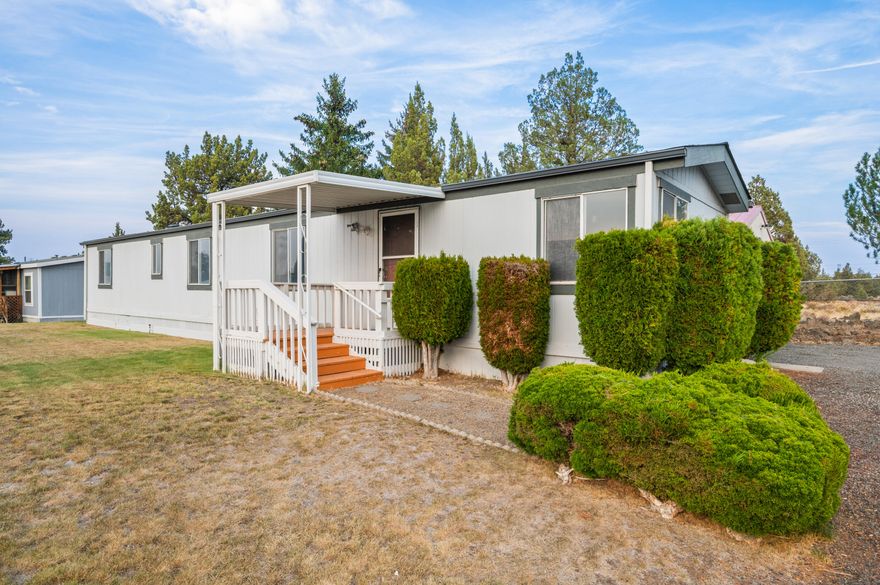 Amazing private location right next to Acres of land that can't be developed! Desirable 55+ mobile park in Redmond Oregon. Fully Renovated in Sept 2025 with 2
bedrooms, 1 bath, and open floor plan. New flooring, paint, bathroom, lighting, and a washer & dryer
comes included. 2 car
covered carport and locked shop area. Must see!
Renee Dornhecker at Landmark professional mortgage as low as 5% down.