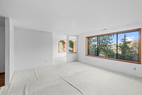 Tiny photo for 4437 San Juan Drive, Medford, OR 97504 (MLS # 220217358)