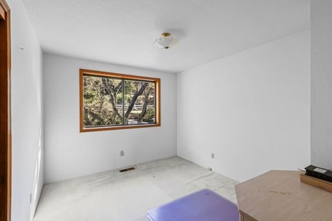 Tiny photo for 4437 San Juan Drive, Medford, OR 97504 (MLS # 220217358)