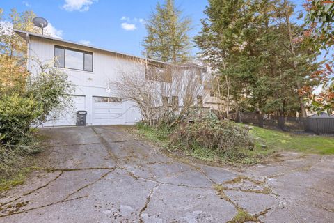 Tiny photo for 4437 San Juan Drive, Medford, OR 97504 (MLS # 220217358)