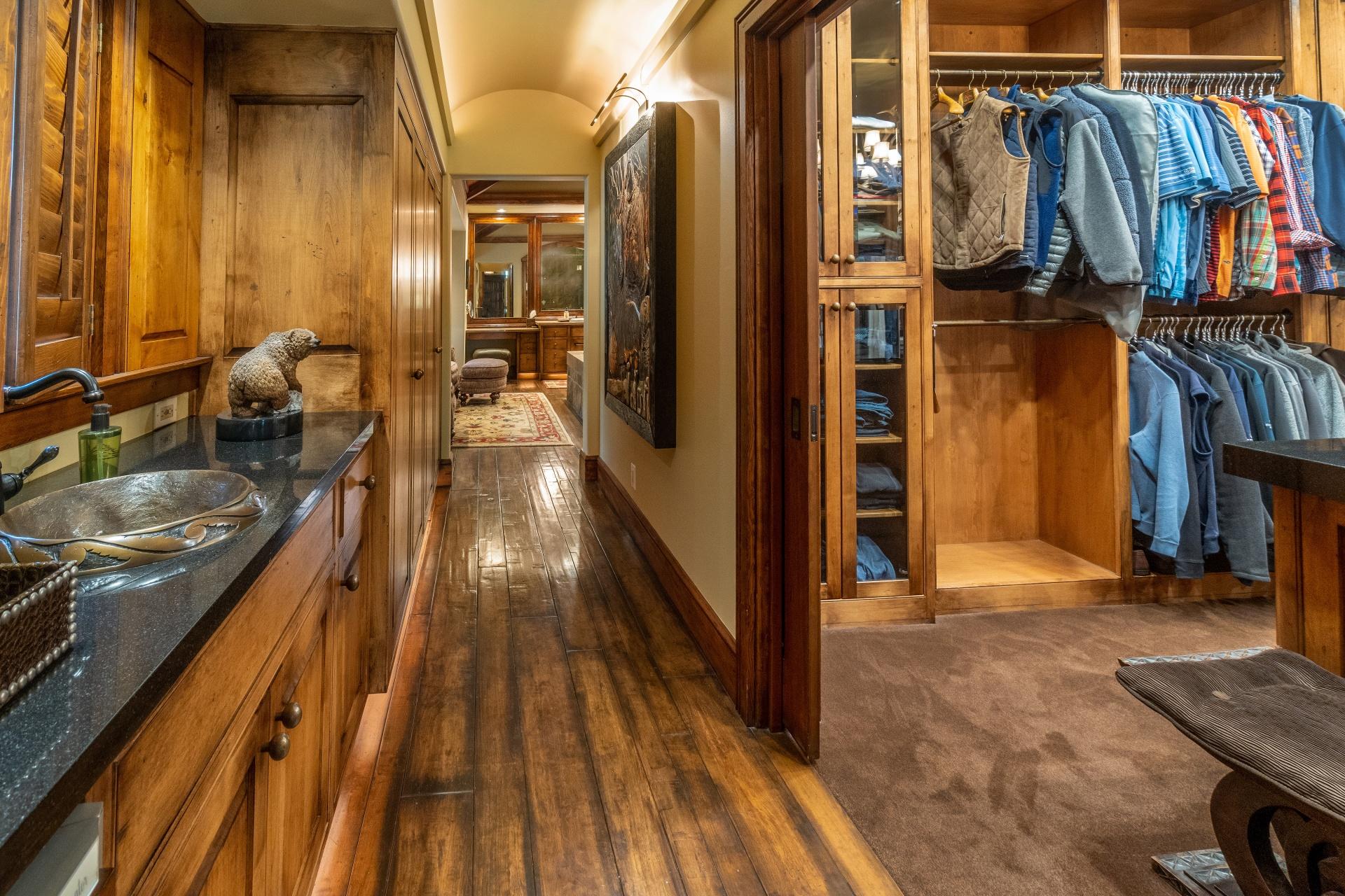 Broken Top - Residential