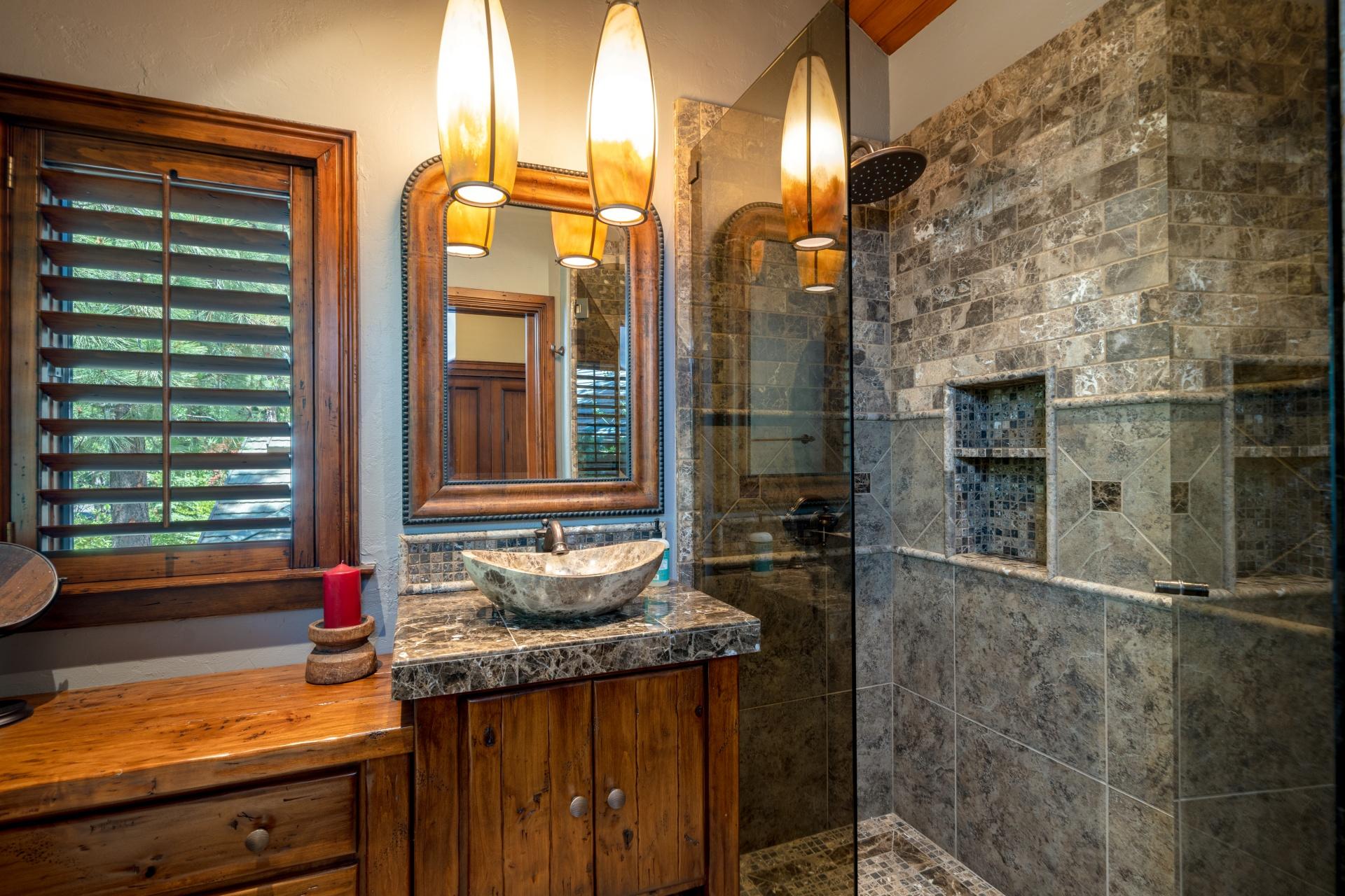 Broken Top - Residential