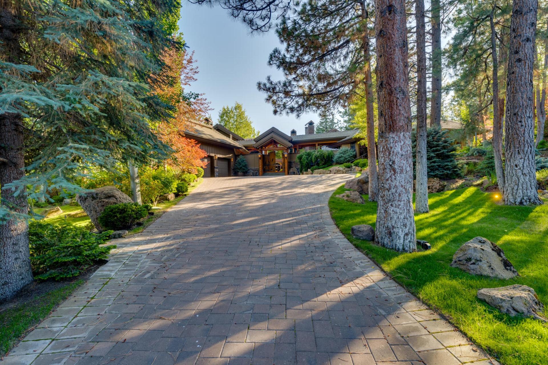 Broken Top - Residential