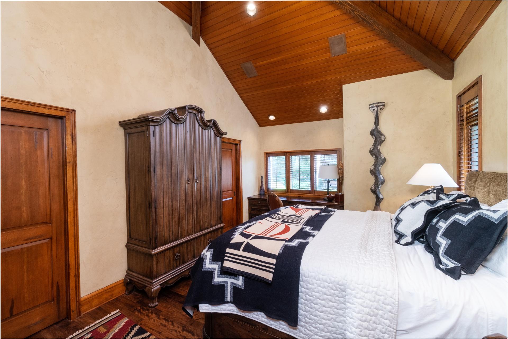 Broken Top - Residential