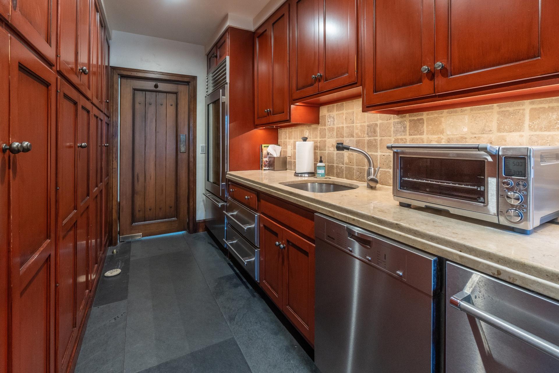 Broken Top - Residential