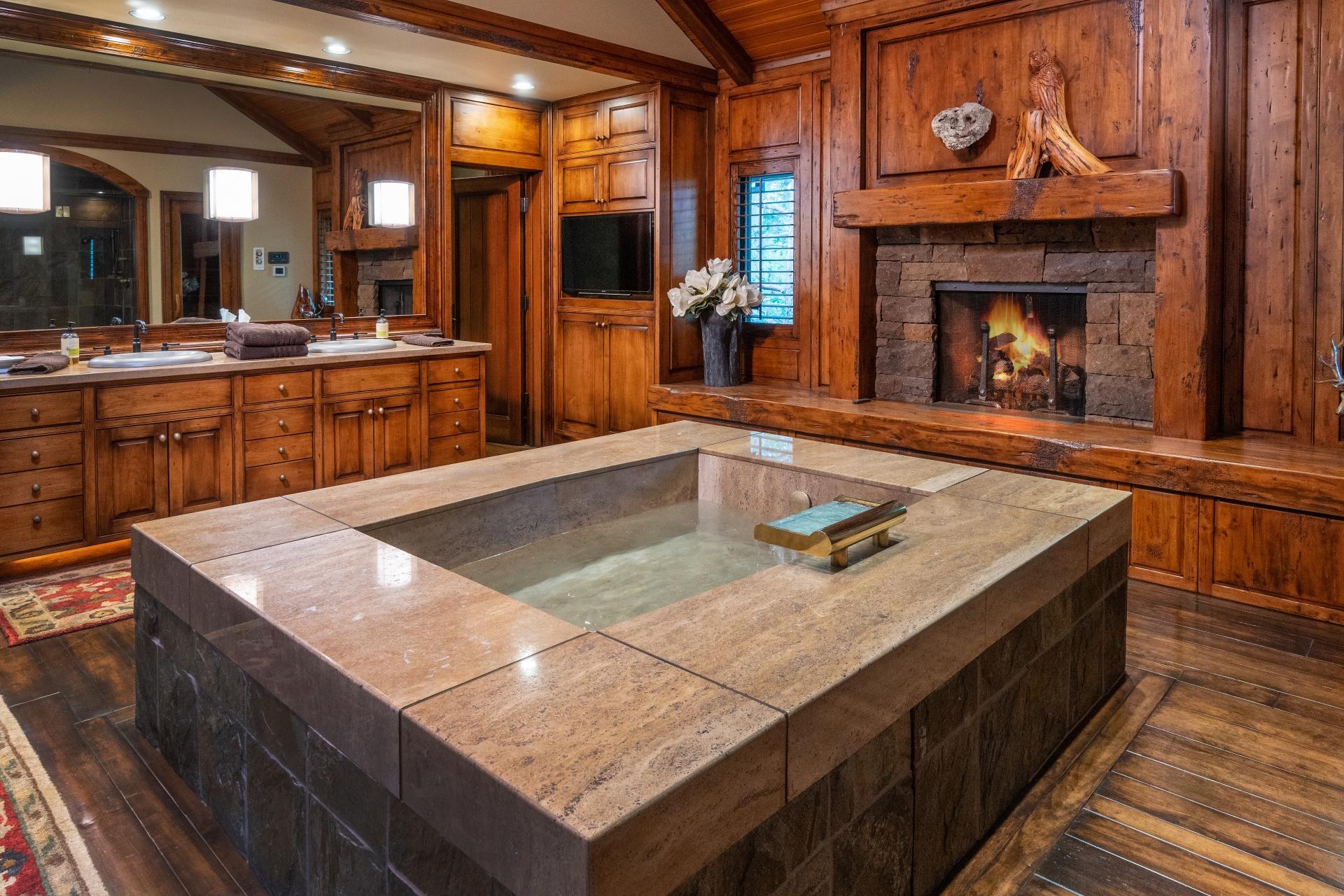 Broken Top - Residential