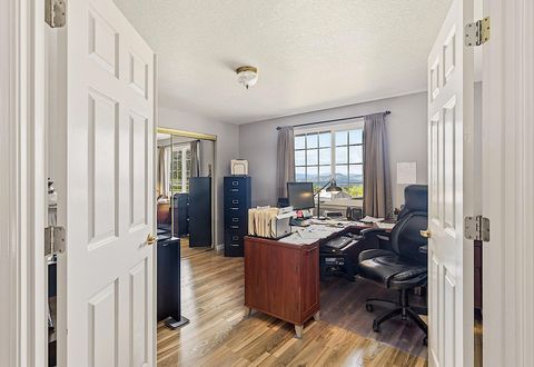 Tiny photo for 587 Summit Loop, Grants Pass, OR 97527 (MLS # 220219720)