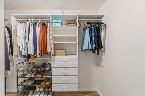 Tiny photo for 587 Summit Loop, Grants Pass, OR 97527 (MLS # 220219720)