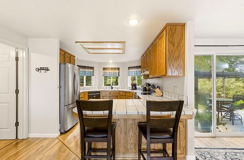 Tiny photo for 587 Summit Loop, Grants Pass, OR 97527 (MLS # 220219720)