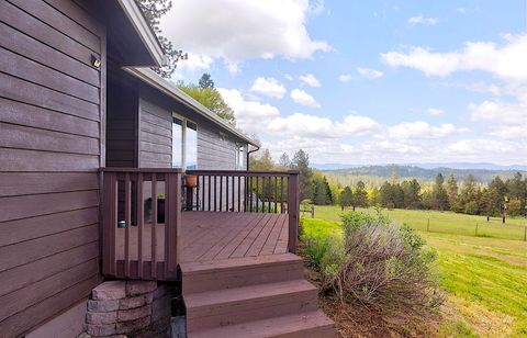 Tiny photo for 587 Summit Loop, Grants Pass, OR 97527 (MLS # 220219720)